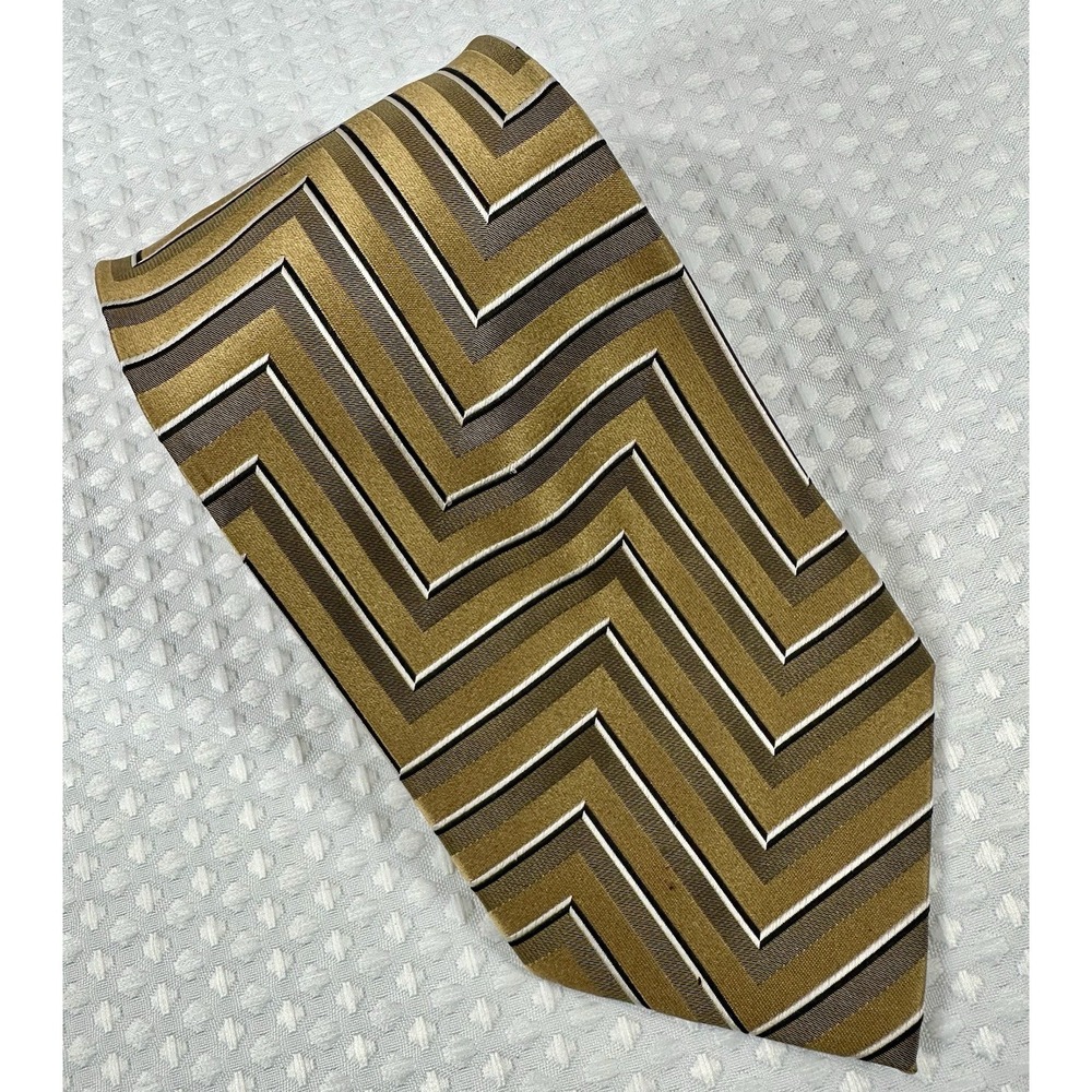 Enrico Guccini Silk Tie Brown Gold‎ Chevron Geometric Pattern 4" Wide Vintage